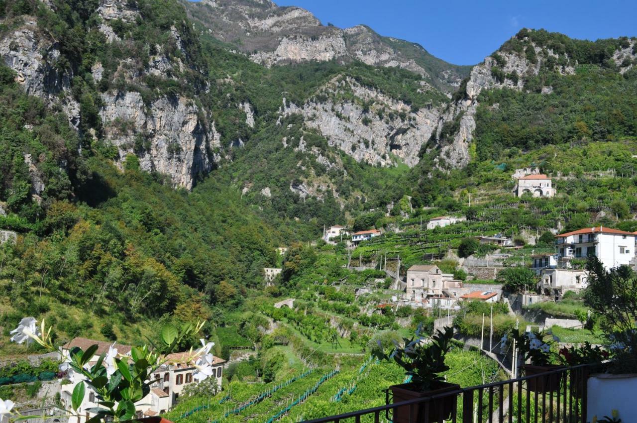 Via Paradiso Amalfi Esterno foto